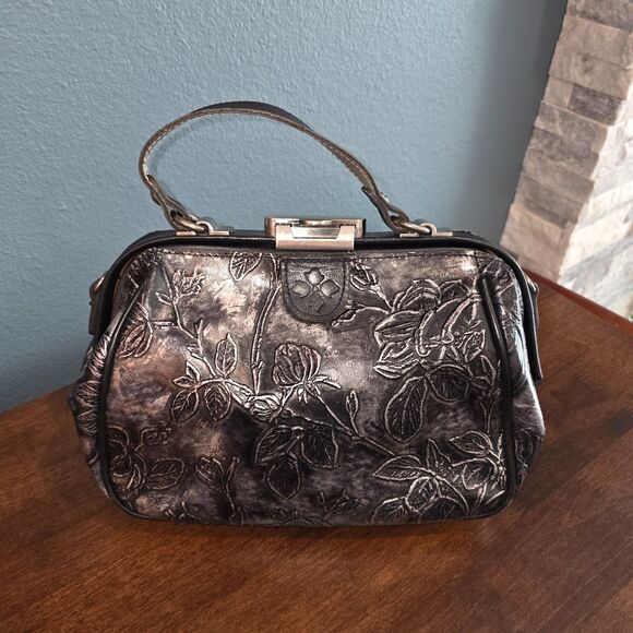 Patricia Nash Handbags - Patricia Nash Silver Black Gracchi Tooled Leather Frame Satchel Purse Handbag